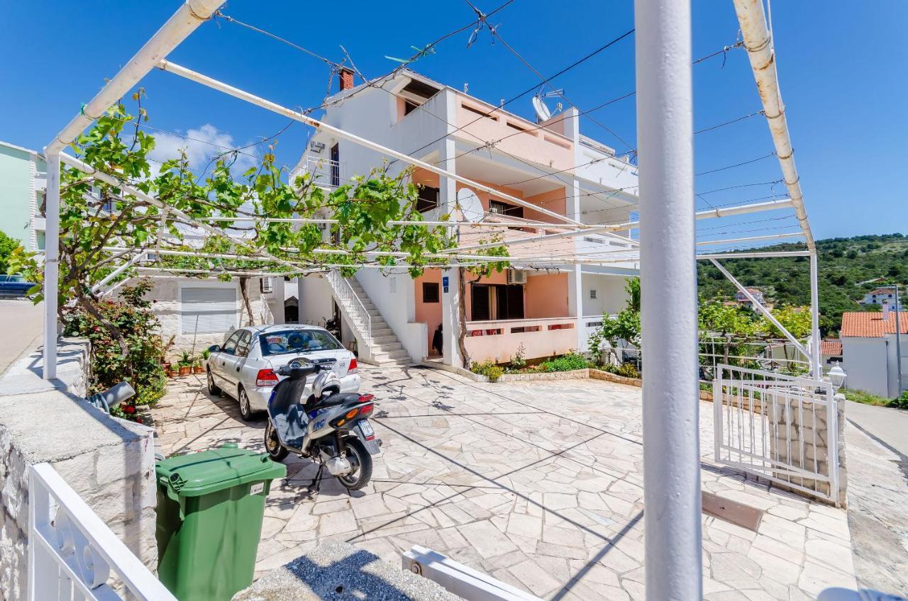 Apartments Kursan Trogir Extérieur photo